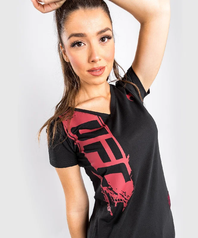 UFC Venum Authentic Fight Week 2.0 Women’s Short Sleeve T-Shirt - Black/Red