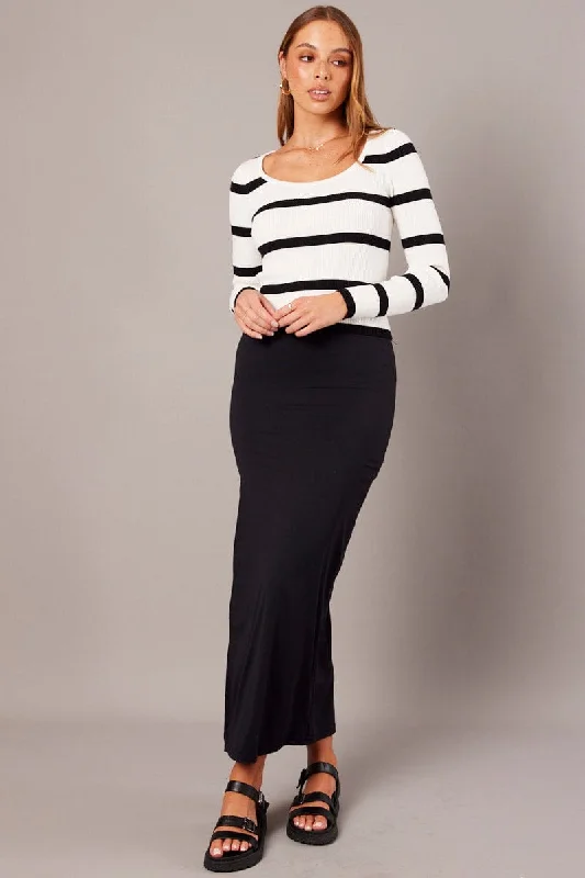 White Stripe Knit Top Long Sleeve Scoop Neck